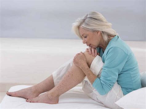 Болевые ощущения в суставах ног при климаксе